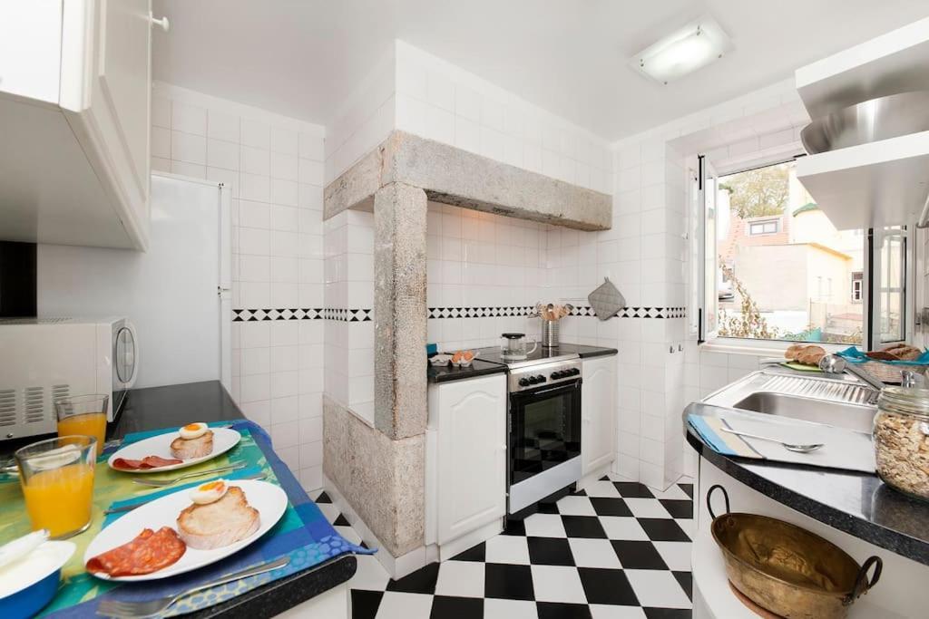 ליסבון Charming 2 Bedroom Apartment Avenida Da Liberdade מראה חיצוני תמונה